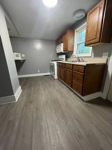 Main picture of 128 Vine St