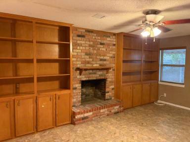 Main picture of 3325 S 15th St