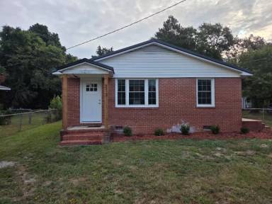 Main picture of 213 S 5th St