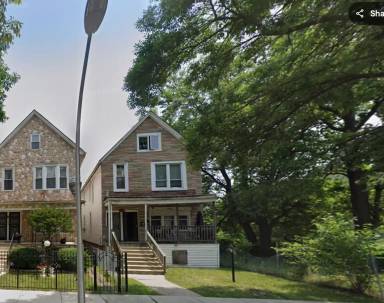 Main picture of 6949 S Woodlawn Ave