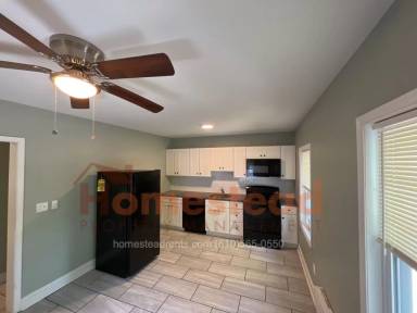 Main picture of 122 Main St