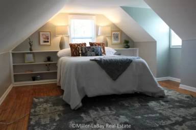 Main picture of 1814 Bide a Wee Park Ave