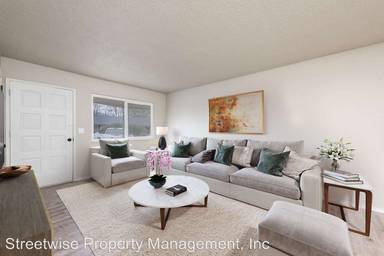 Main picture of 2705 SE Courtney Ave