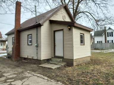 Main picture of 214 W Oakridge Ave