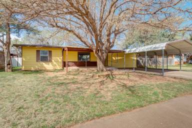 Main picture of 4612 Canton Ave