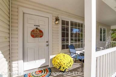 Main picture of 2809 W Versailles Dr