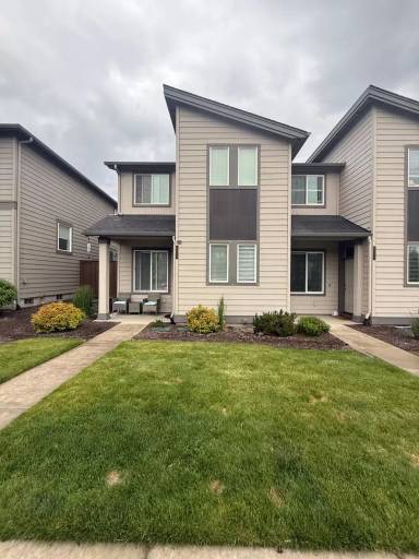 Main picture of 2555 NE Purcell Blvd