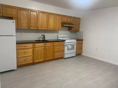 Main picture of 455 Torry Ave