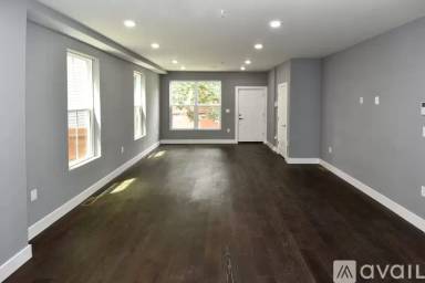 Main picture of 1716 28th St SE