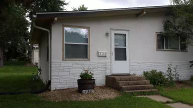 Main picture of 732 9th St S