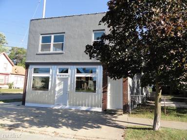 Main picture of 900 Butterworth St SW