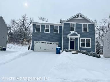 Main picture of 192 Scarlet Dr