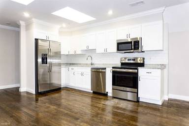 Main picture of 3147 Washington St
