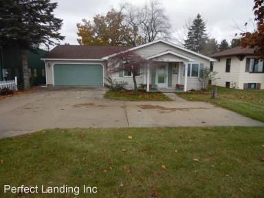 Main picture of 808 W Lake St