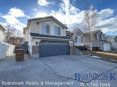 Main picture of 178 E Bridgepark Cir