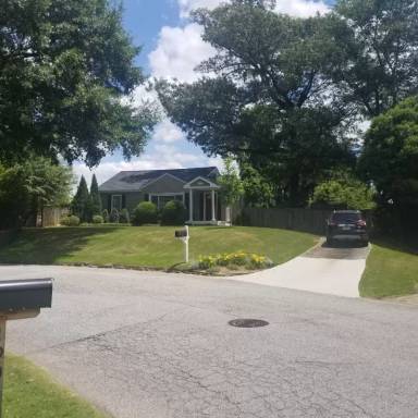 Main picture of 1911 Woodland Hills Ave NW