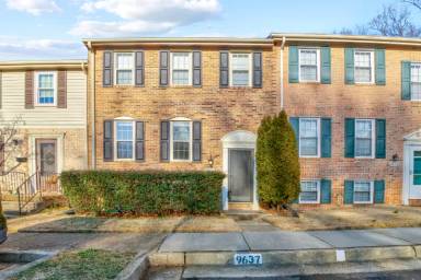 Main picture of 9637 Lindenbrook St