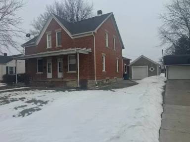 Main picture of 172 S Hanover St