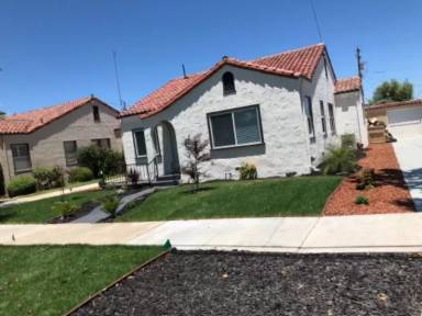 Main picture of 954 J St