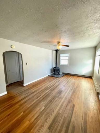 Main picture of 147 NW 9th St