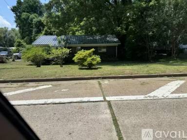 Main picture of 3922 Halls Ferry Rd