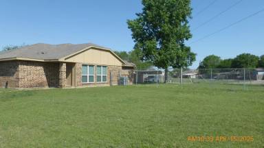 Main picture of 502 W Warrior Trl