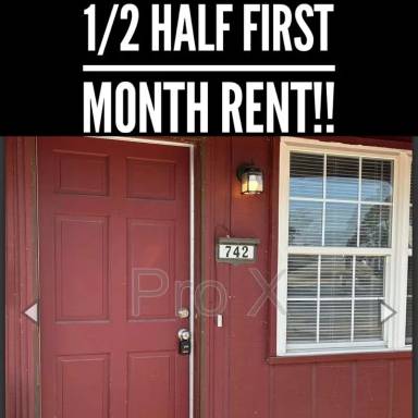 Main picture of 740 N 6th St