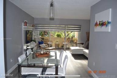 Main picture of 9367 Fontainebleau Blvd