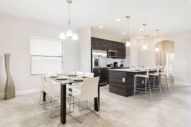 Main picture of 208 Kenny Blvd