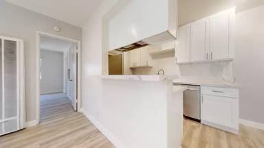 Main picture of 1900 Rockefeller Ln