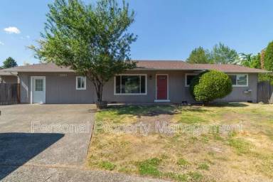 Main picture of 15204 SE 2nd Cir