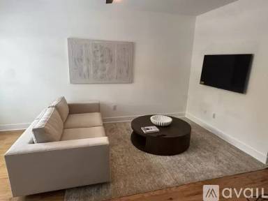 Main picture of 413 Hancock Green Pl