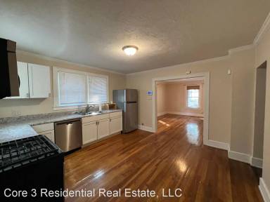 Main picture of 2404 Holmes Ave