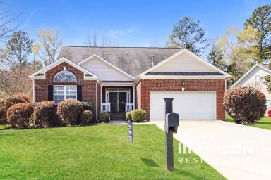 Main picture of 123 Hearthwood Cir