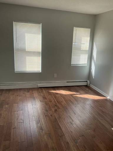 Main picture of 2304 Barnum Ave