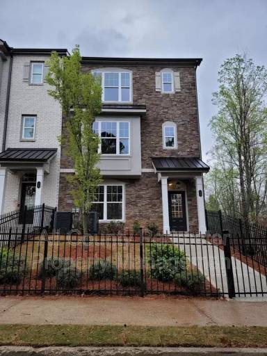 Main picture of 30 Wren Dr