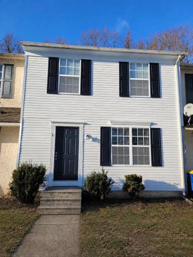 Main picture of 31 Lamplighter Ln