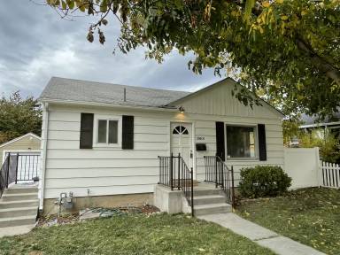 Main picture of 2898 S McClelland St