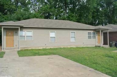 Main picture of 915 Ruth Ann Dr