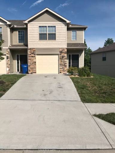 Main picture of 1405 NE Mary Ct