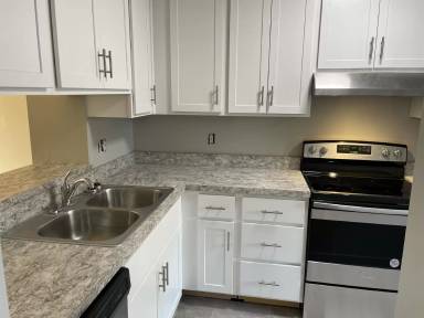 Main picture of 505 E Graham Pl