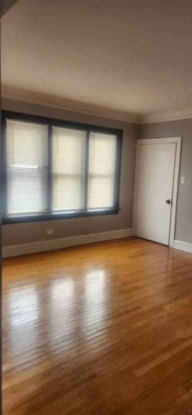 Main picture of 8056 S Calumet Ave