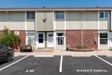 Main picture of 6440 Tennyson St