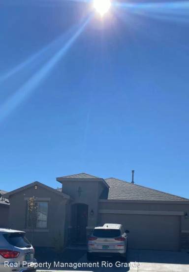 Main picture of 4309 Golden Eagle Loop NE