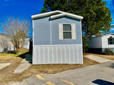 Main picture of 553 Corbin St