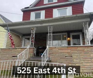 Main picture of 525 E 4th St