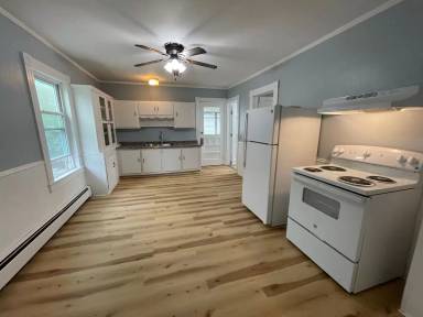 Main picture of 250 Linden St