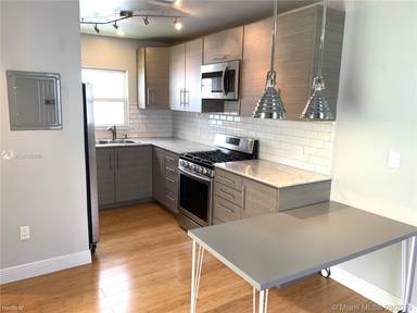 Main picture of 131 Zamora Ave