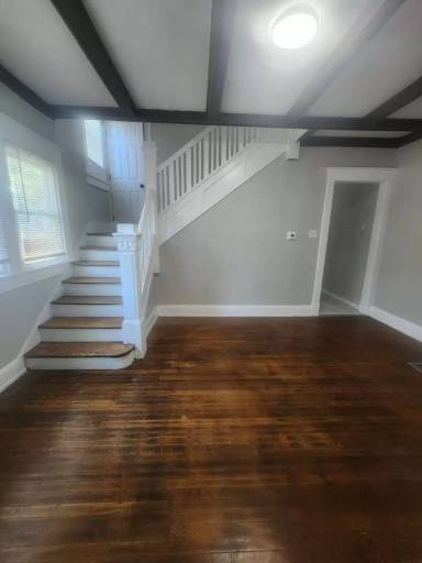 Main picture of 201 Parkview Ave