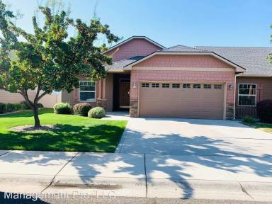 Main picture of 101 E Ryegate Dr